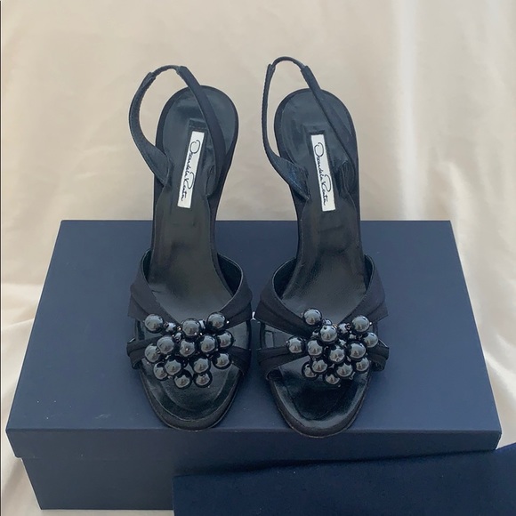 OSCAR de la RENTA HEELS - Picture 2 of 11